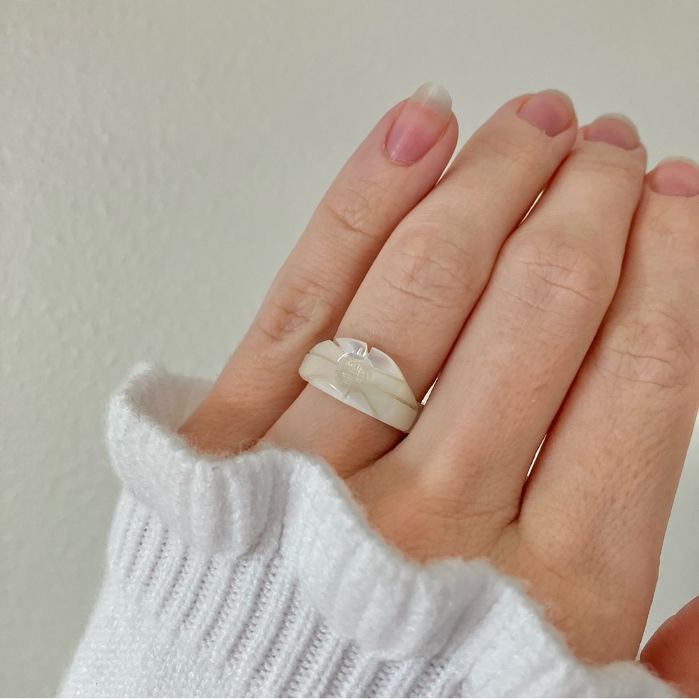 White Carved Mother of Pearl Ring Band “Gaia” Taiwan Chunky Earthy Eclectic Neut - Picture 13 of 13